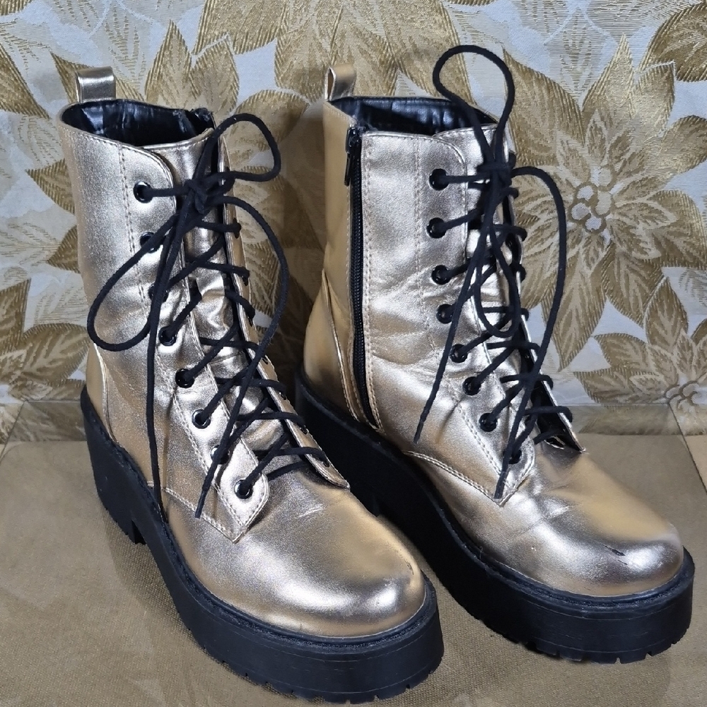 PLATFORM Boots